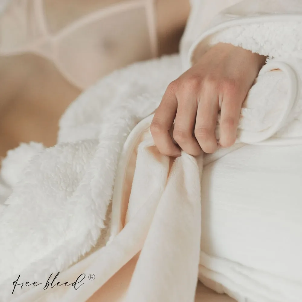 Free Bleed® Blanket – Champagne, photo 4 of 5