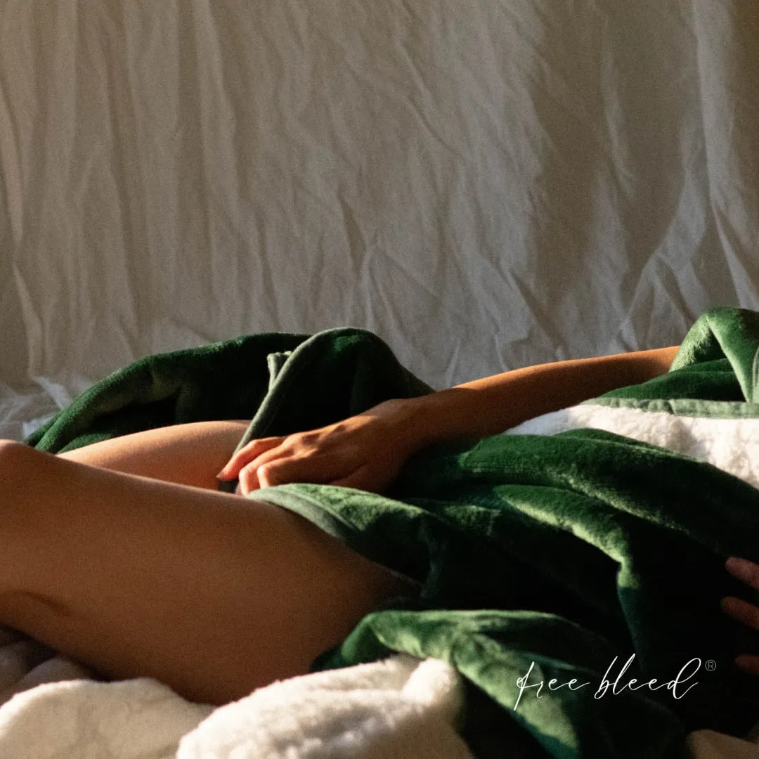 Free Bleed® Blanket – Emerald, photo 4 of 4